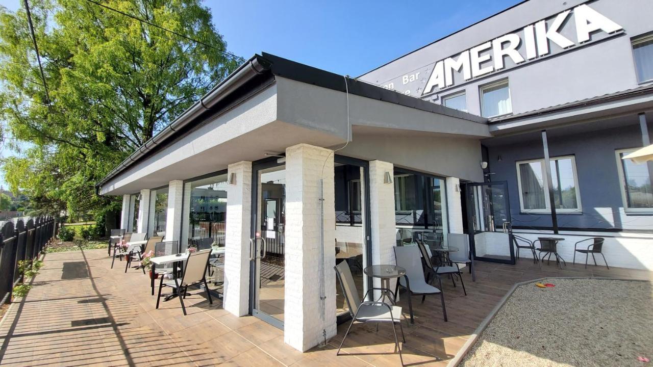 Restaurace A Hotel Amerika Havířov Exterior foto